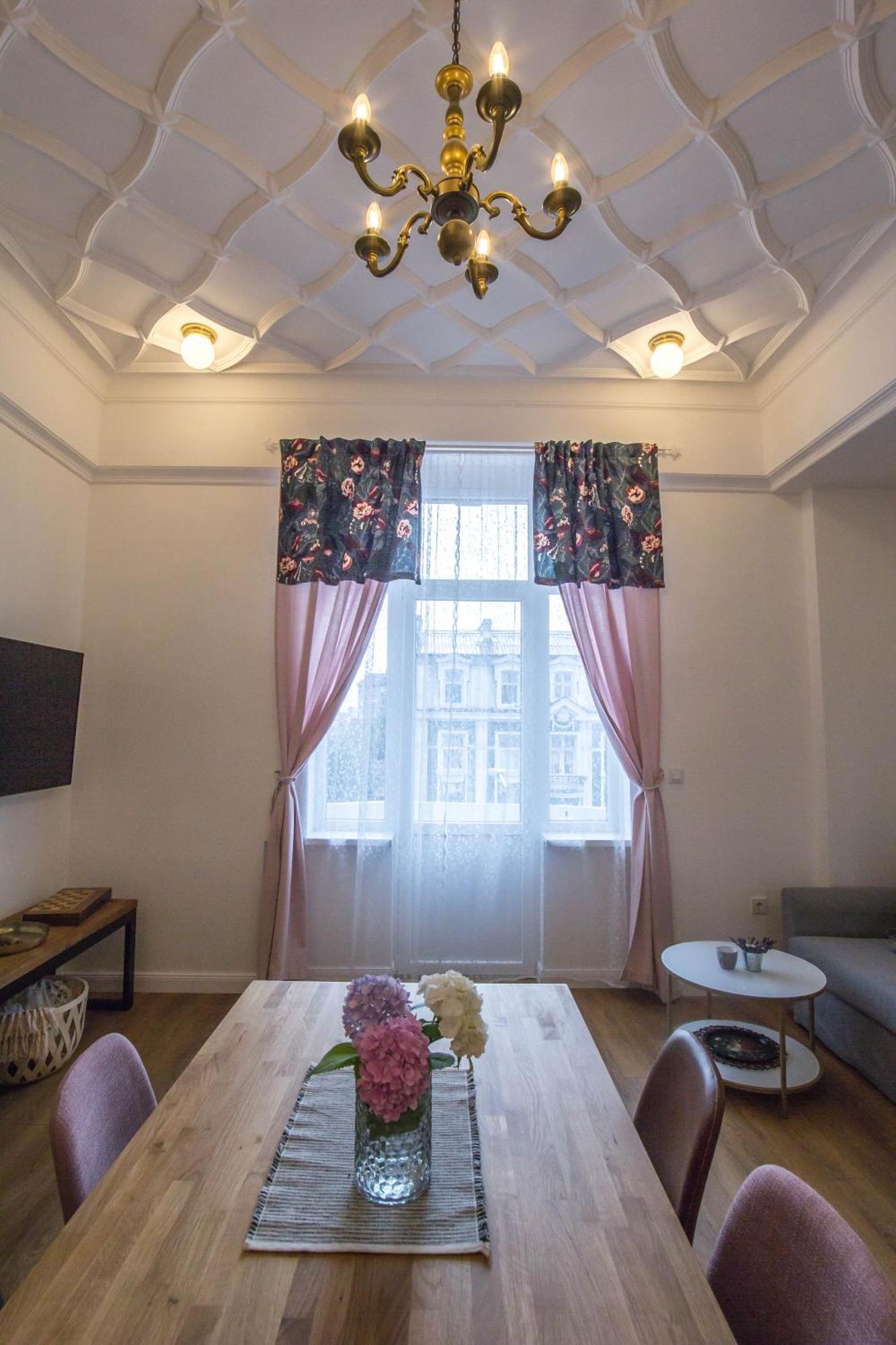 Lion'S Bridge Boutique 2Bdrm Apt, Top Center Gem Sofia Esterno foto